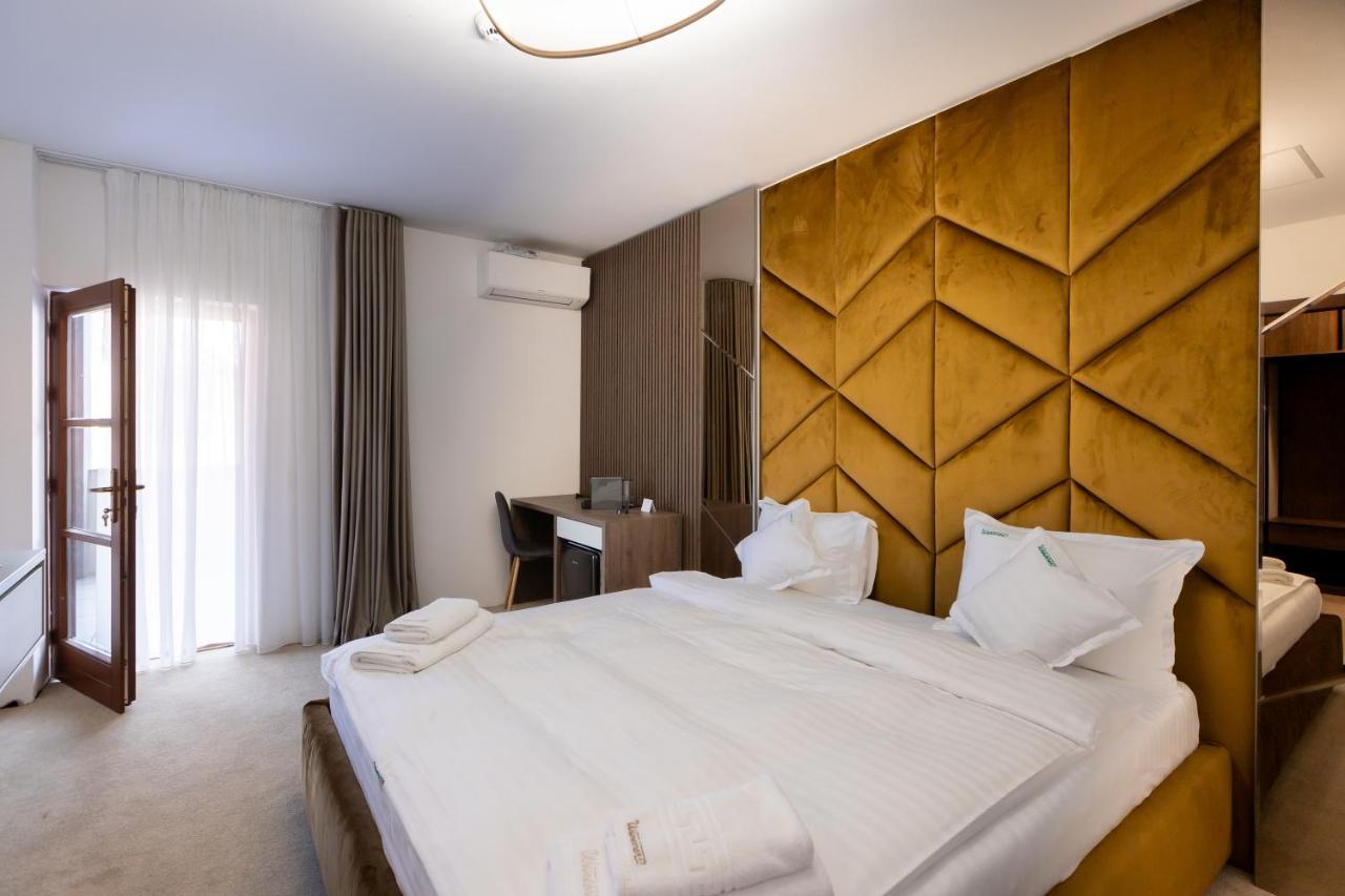 Wanderer Sighisoara Hotel Bagian luar foto