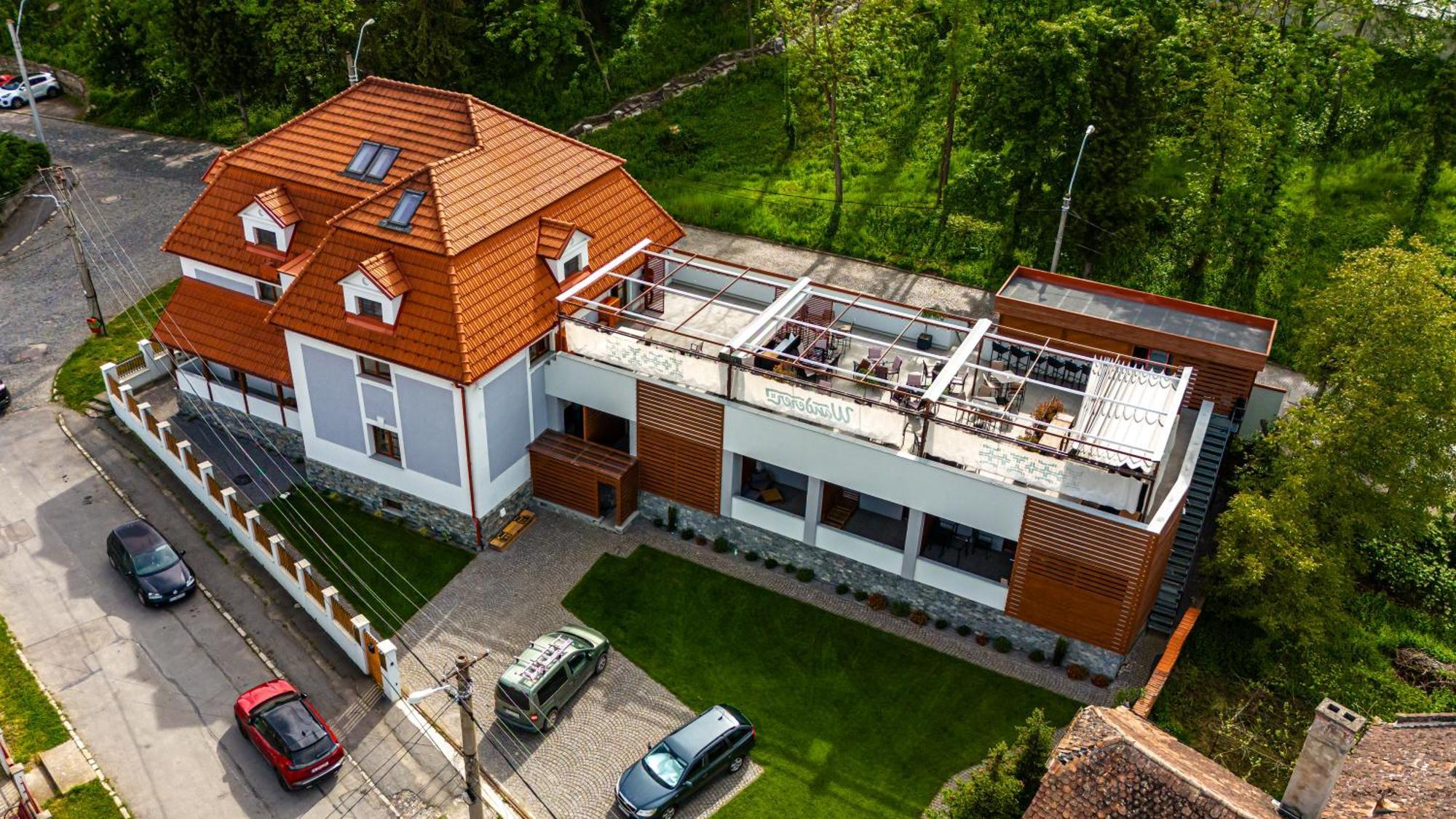 Wanderer Sighisoara Hotel Bagian luar foto