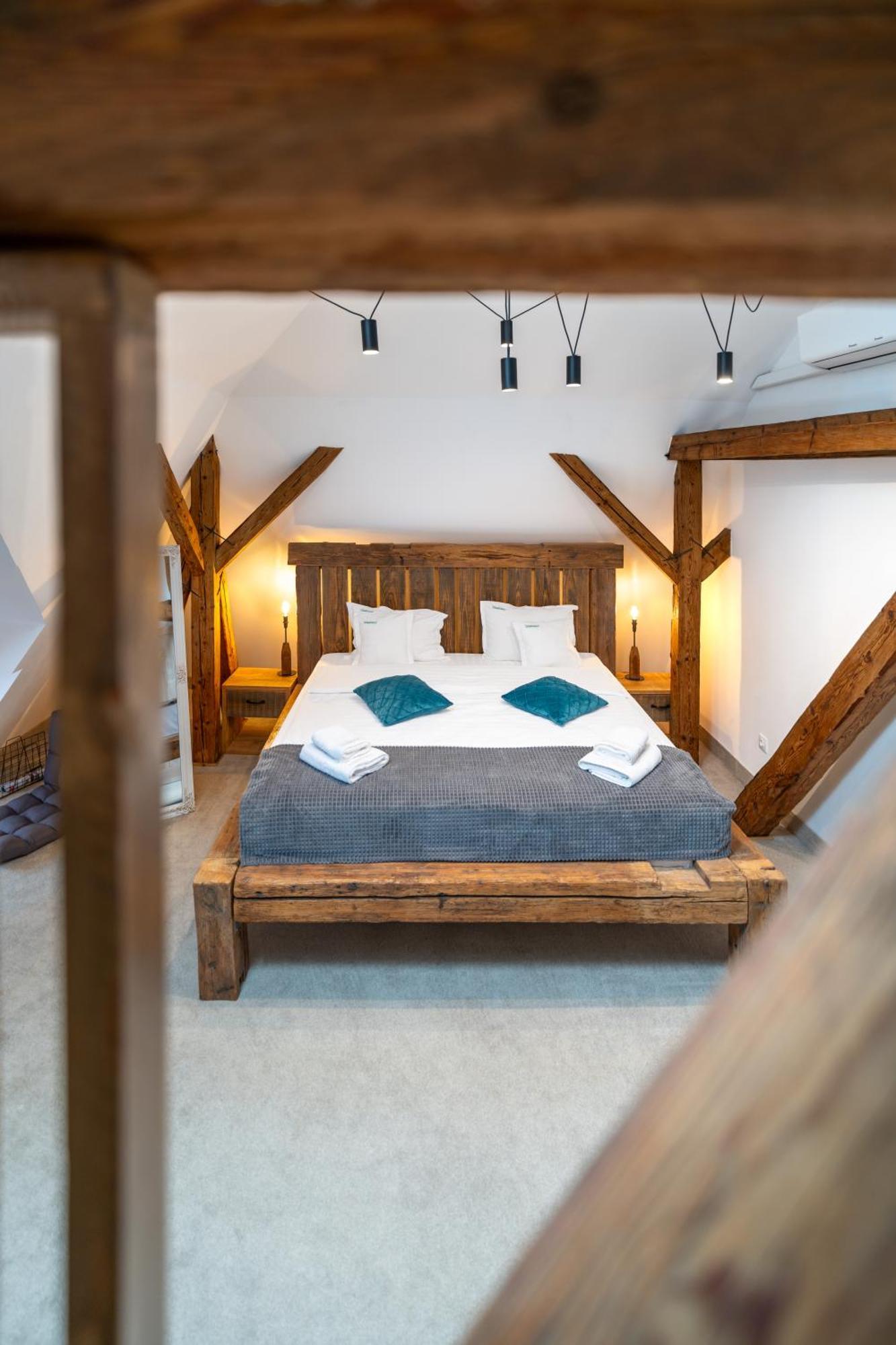 Wanderer Sighisoara Hotel Bagian luar foto